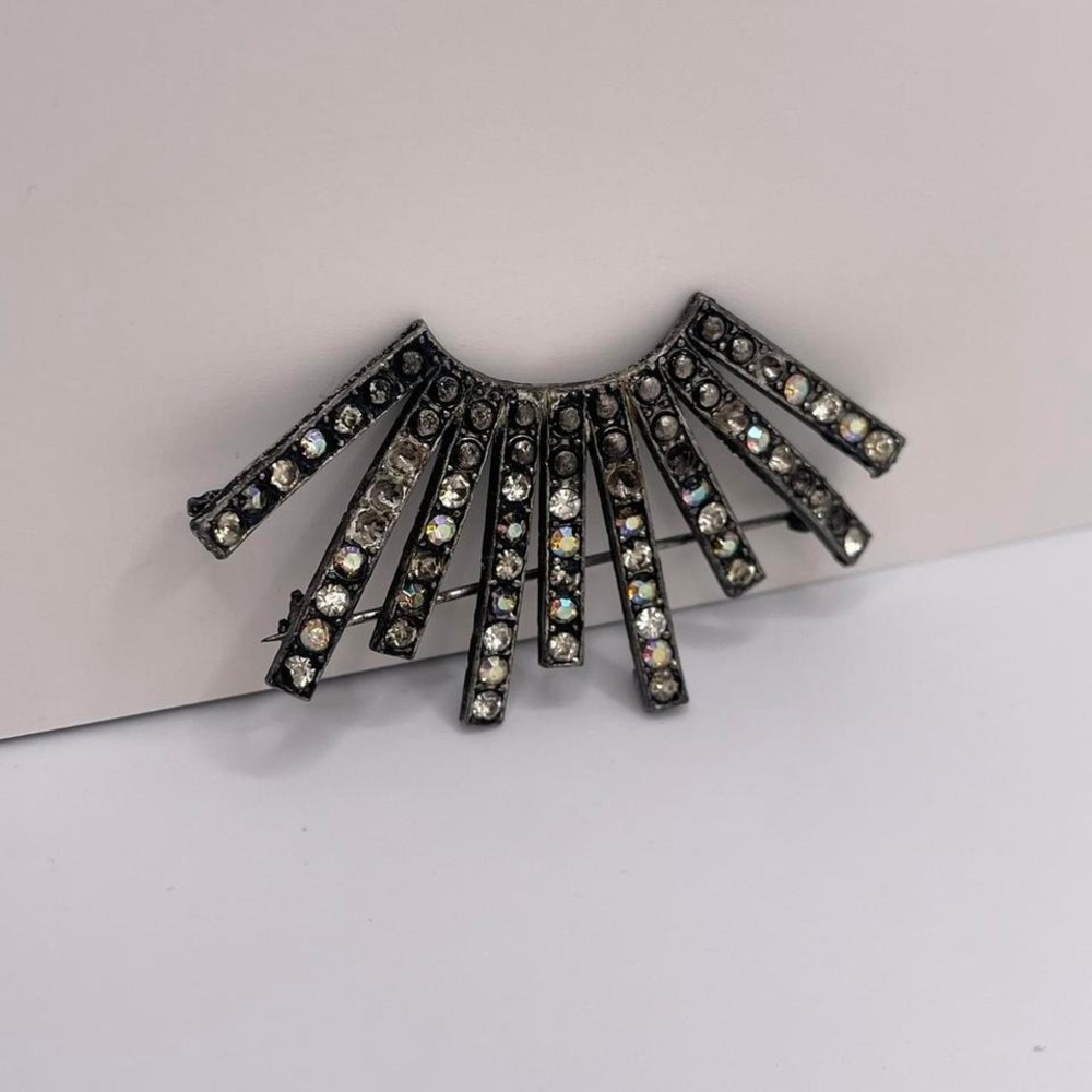 Antique Art‎ Deco Pin Brooch circa 1920s Fan Shape Diamanté Old Hollywood